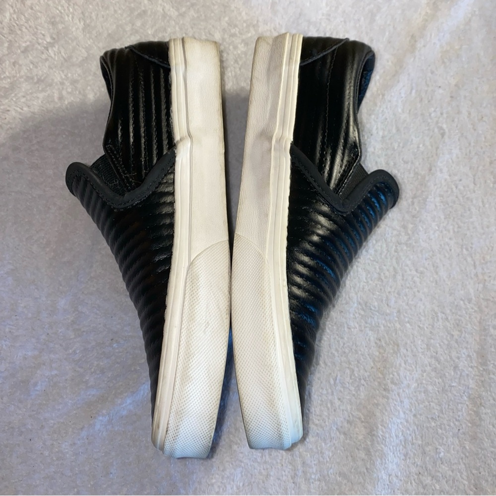 VANS 721356 Shoe M 6 W 7.5 Sneakers Black Ribbed Leather Slip On Skate Casual - Picture 3 of 10